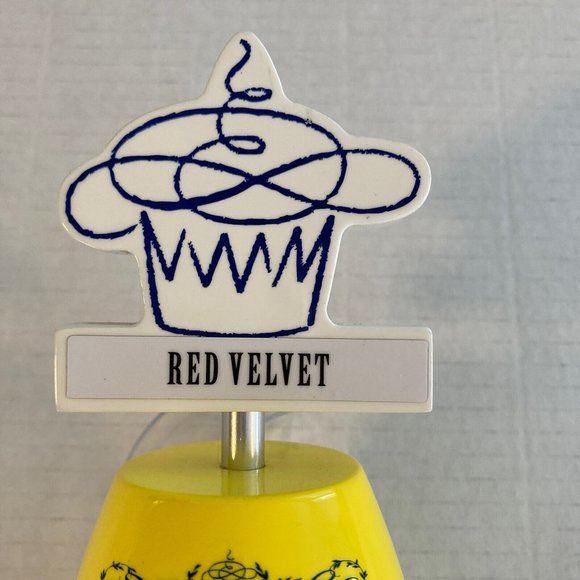 Cupcake Vineyards Wine Glass Tap Handle Yellow Red Velvet Cake Beer Keg She Shed - Picture 7 of 11